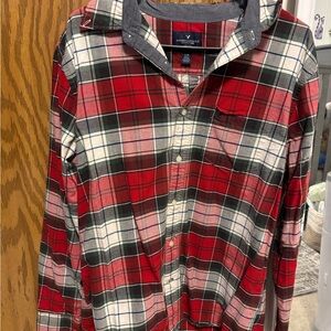 American Eagle Outfitters Red and Green Plaid Men's Shirt